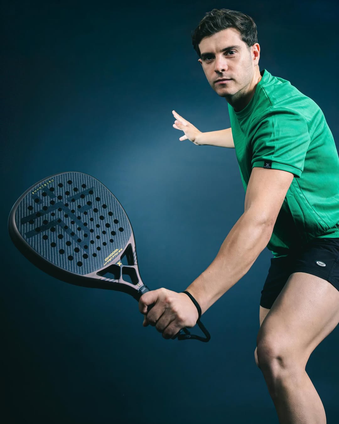 Javi Barahona a jogar com a raquete de padel OXDOG Hyper Pro+ 2.0 2026